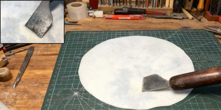 椰鼓鼓皮预处理 - 泡软刮去表面杂质